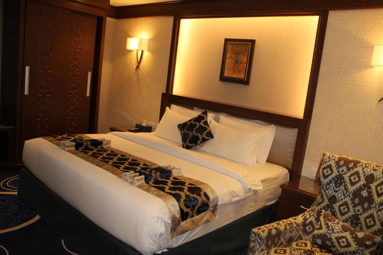Swiss In Tabuk Hotel エクステリア 写真